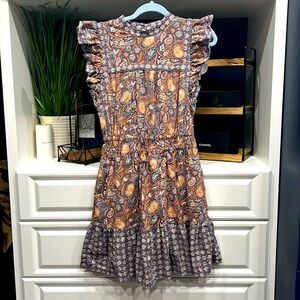 Universal thread goods co. Dress size small with pockets 77% COTTON / 23% LINEN